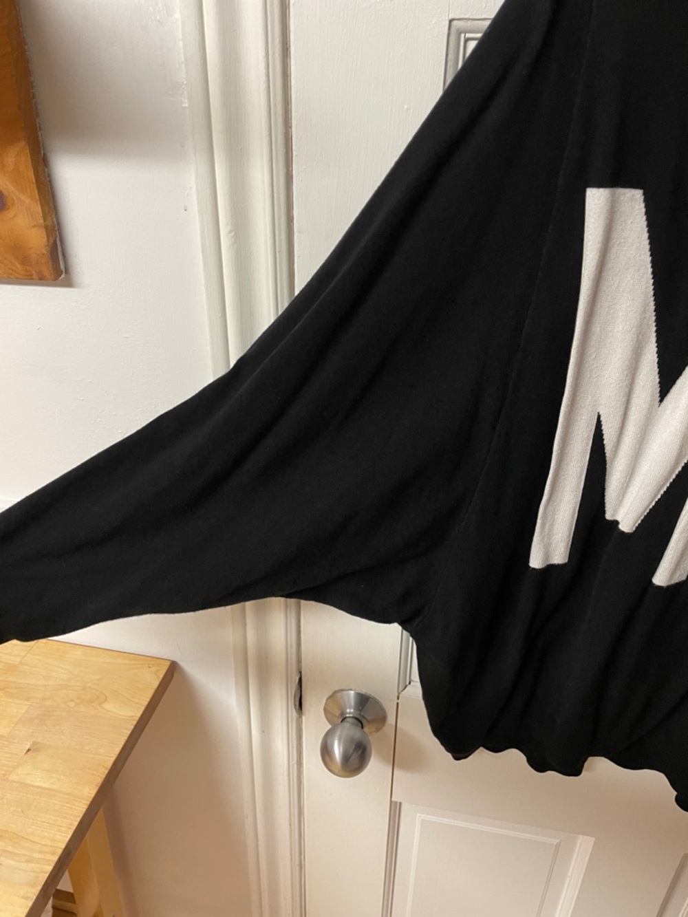 Vero Moda black batwing sleeve “ME” sweater women’s size medium - Picture 6 of 15